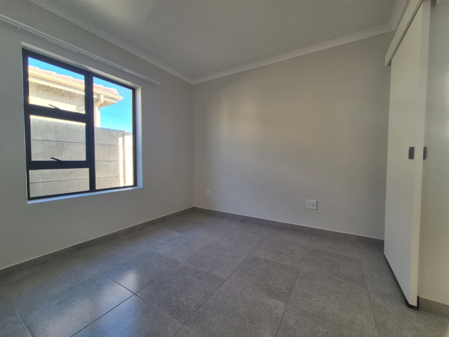 To Let 3 Bedroom Property for Rent in Stellendale Western Cape